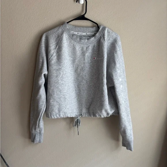 Champion Women’s Campus Fleece Cropped Crew Sweatshirt - Picture 2 of 10